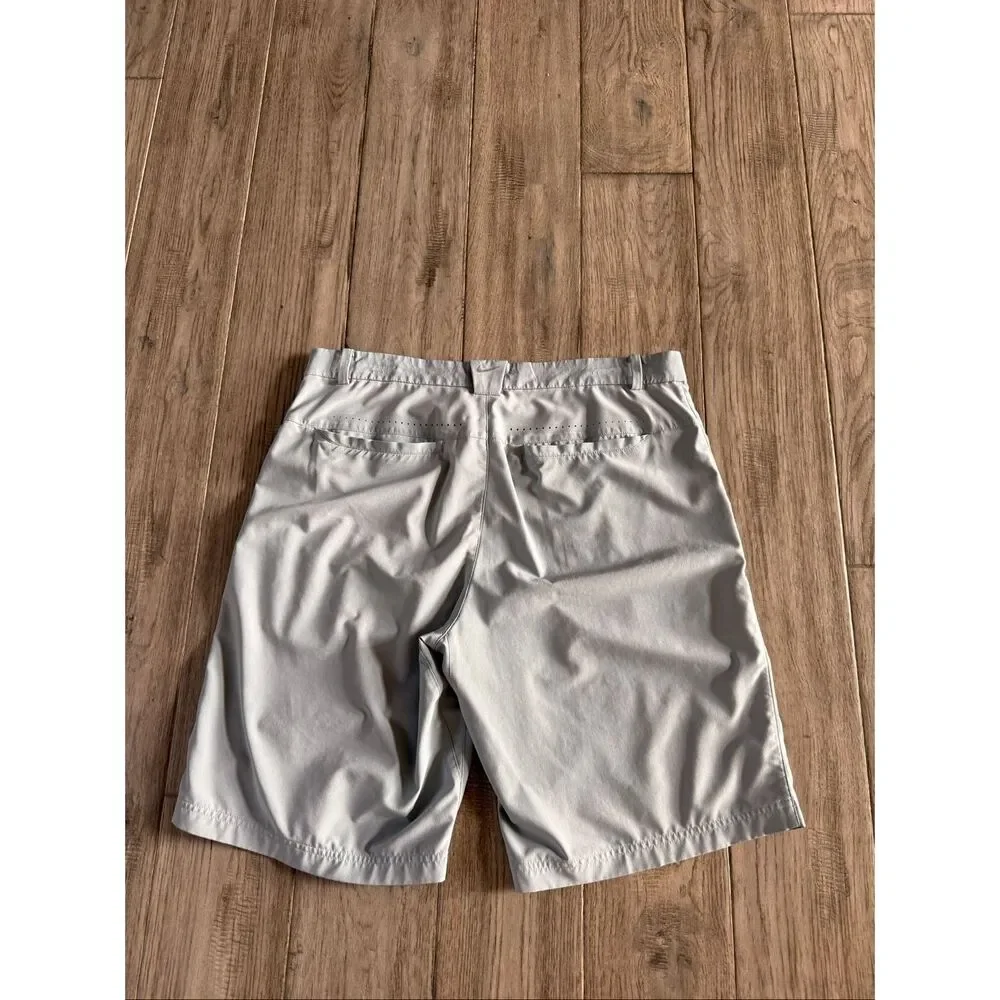 Nike men’s gray